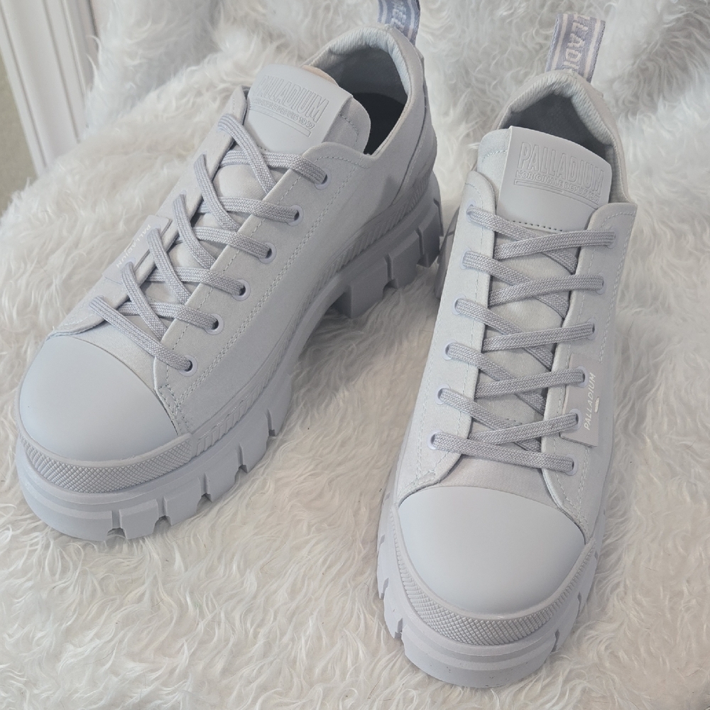 Palladium Blue Art Sneakers Low-Top Contemporary Design